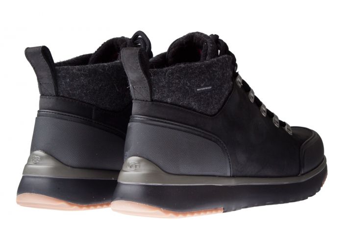 ugg olivert black